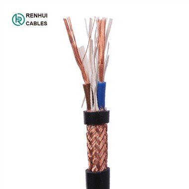 Upleteni kontrolni kabeli